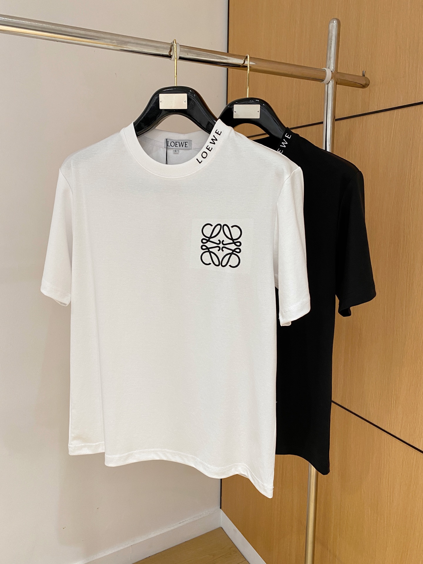 short sleeves